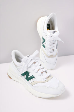 Open image in slideshow, NEW BALANCE U997RGA - WHITE GREEN
